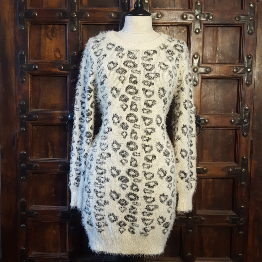 Chic Leopard-Print Boho Sweater Dress *L* - Picture 1 of 8